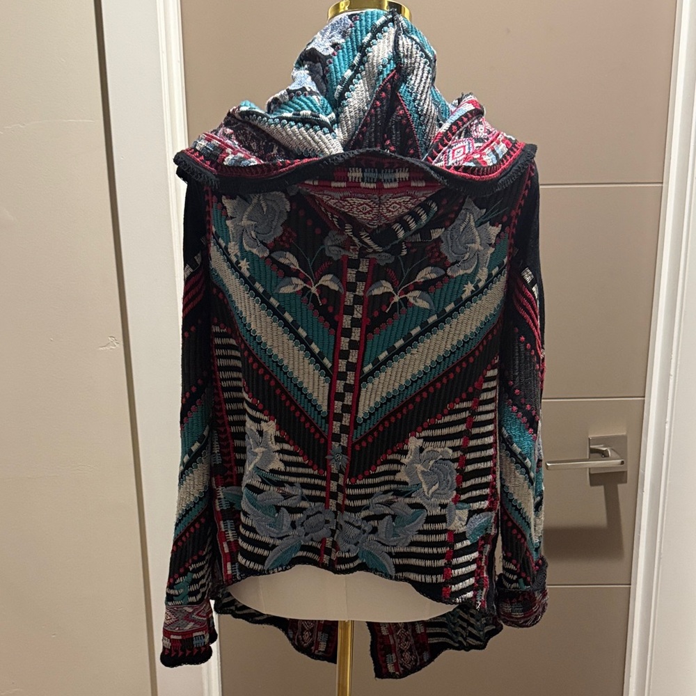 Stunning Embroidered Geometric Patterned Sweater - image 3